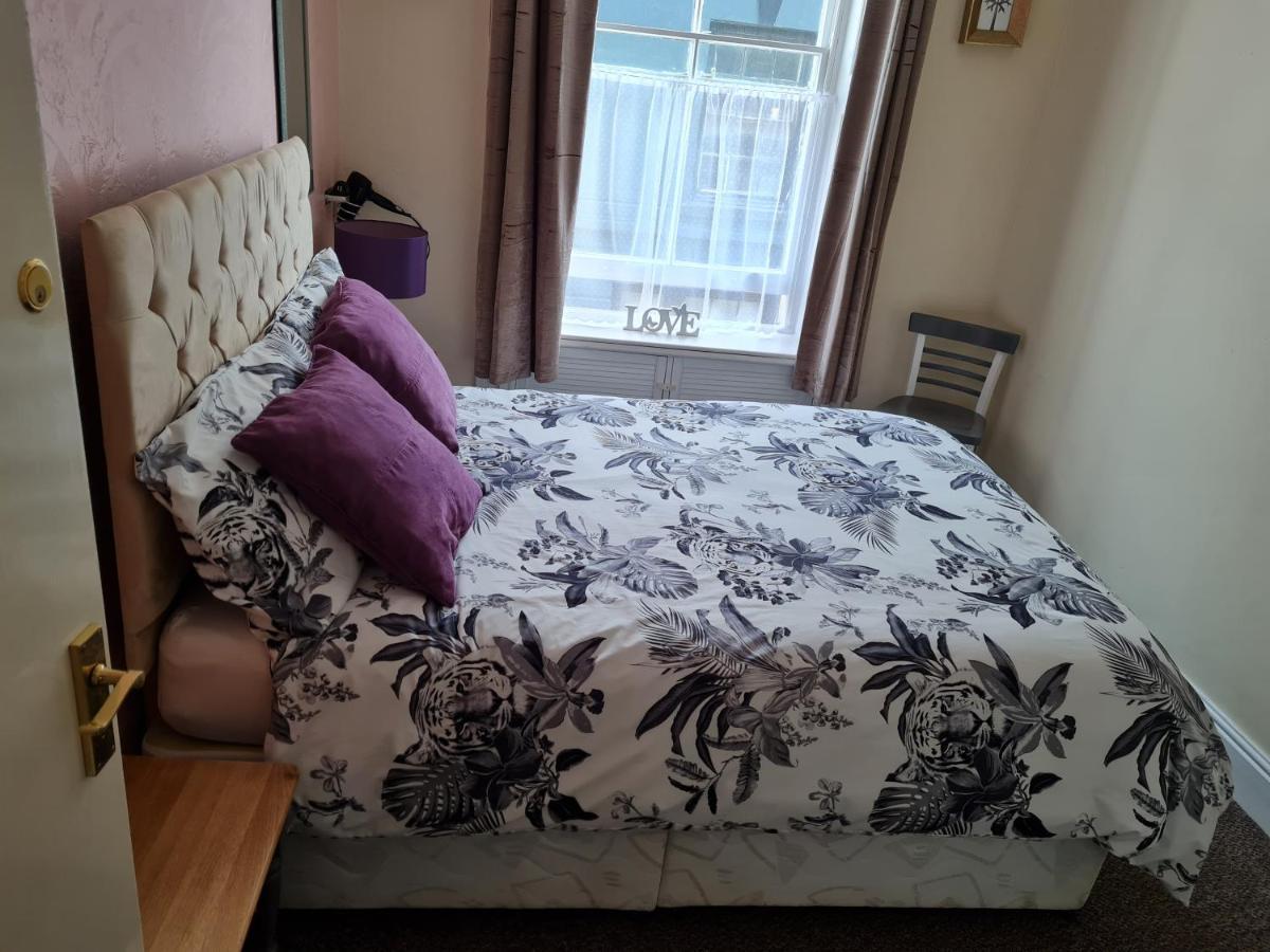 17 Bridge St, 3 Bedroom Flat Абъристуит Екстериор снимка