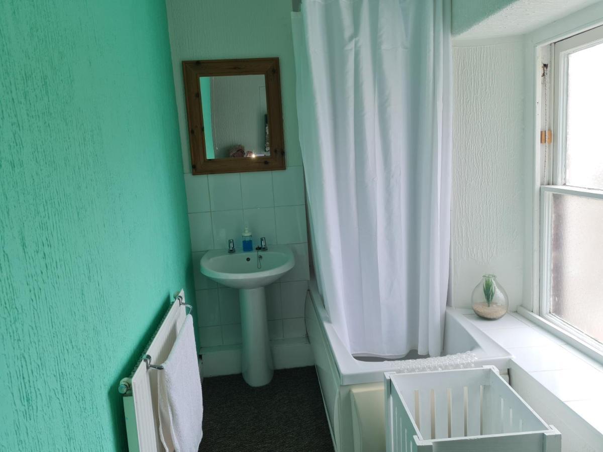 17 Bridge St, 3 Bedroom Flat Абъристуит Екстериор снимка